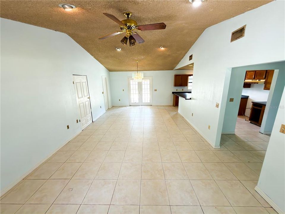 For Sale: $250,000 (4 beds, 2 baths, 1698 Square Feet)