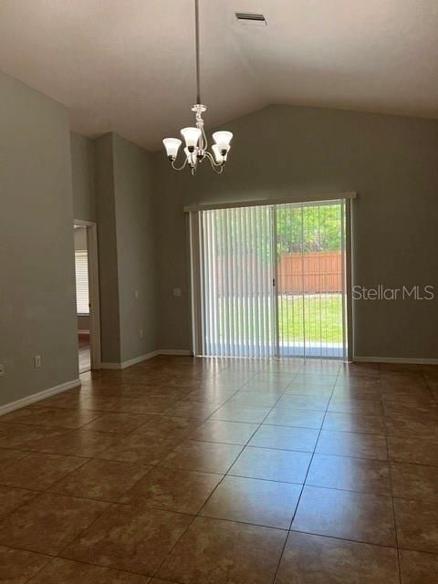 En Renta: $2,500 (4 camas, 3 baños, 1808 Pies cuadrados)