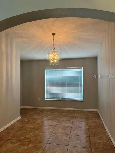 En Renta: $2,500 (4 camas, 3 baños, 1808 Pies cuadrados)