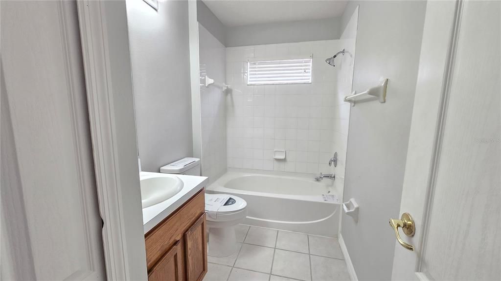 En Renta: $2,500 (4 camas, 3 baños, 1808 Pies cuadrados)