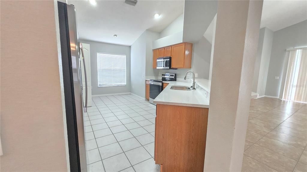 En Renta: $2,500 (4 camas, 3 baños, 1808 Pies cuadrados)