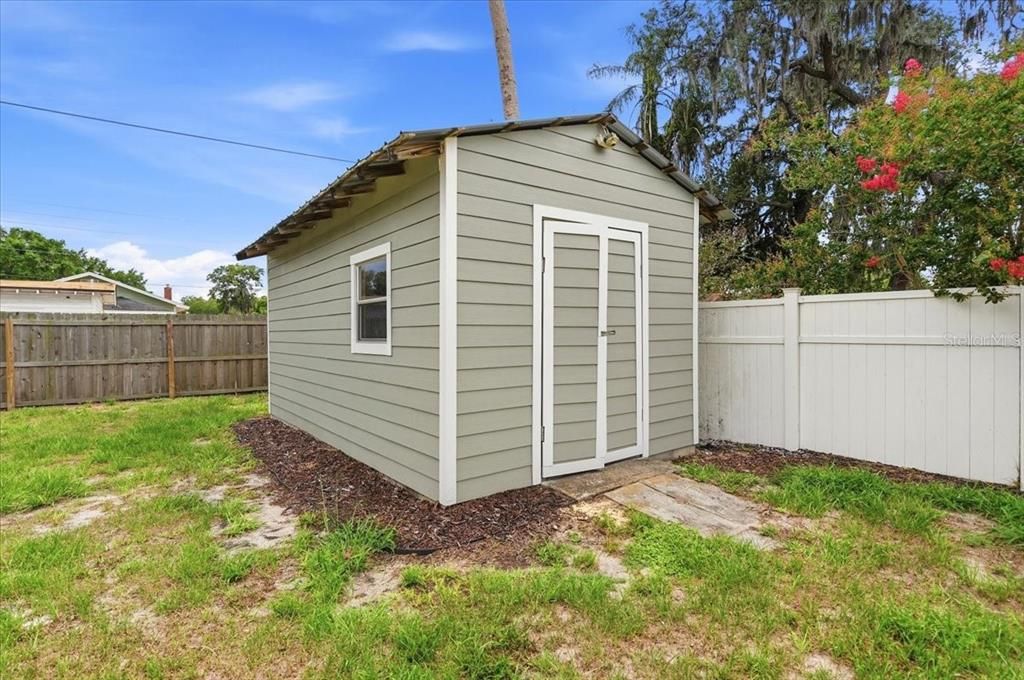 For Sale: $285,000 (3 beds, 2 baths, 1014.75 Square Feet)