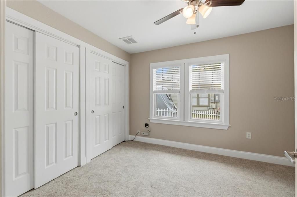 For Sale: $285,000 (3 beds, 2 baths, 1014.75 Square Feet)