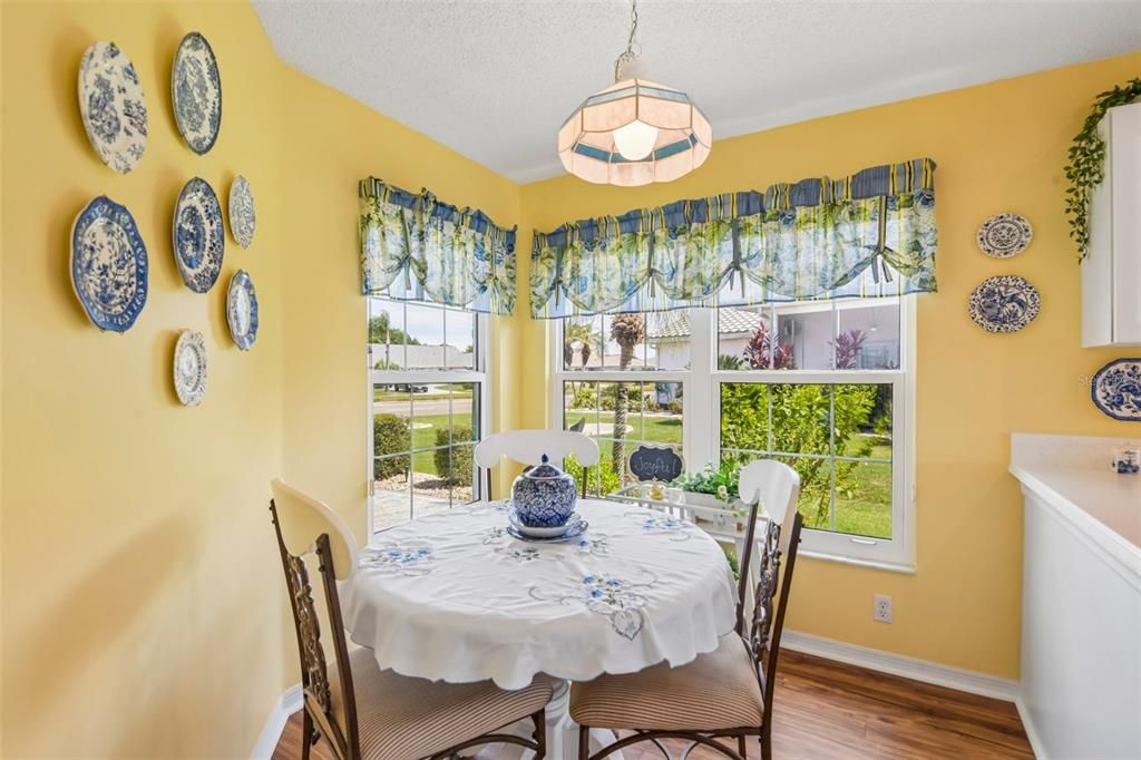 For Sale: $339,900 (2 beds, 2 baths, 1945 Square Feet)