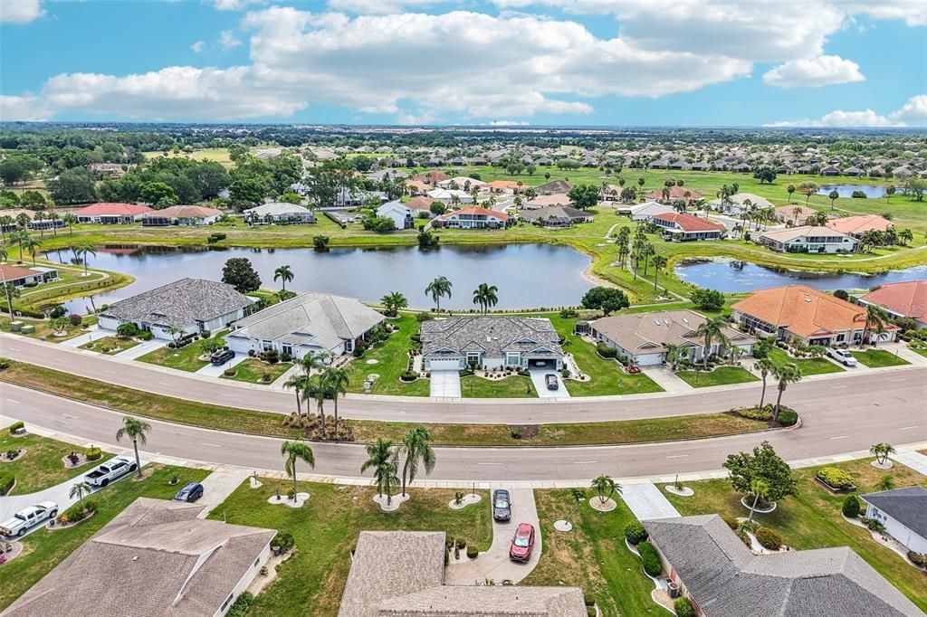 For Sale: $339,900 (2 beds, 2 baths, 1945 Square Feet)