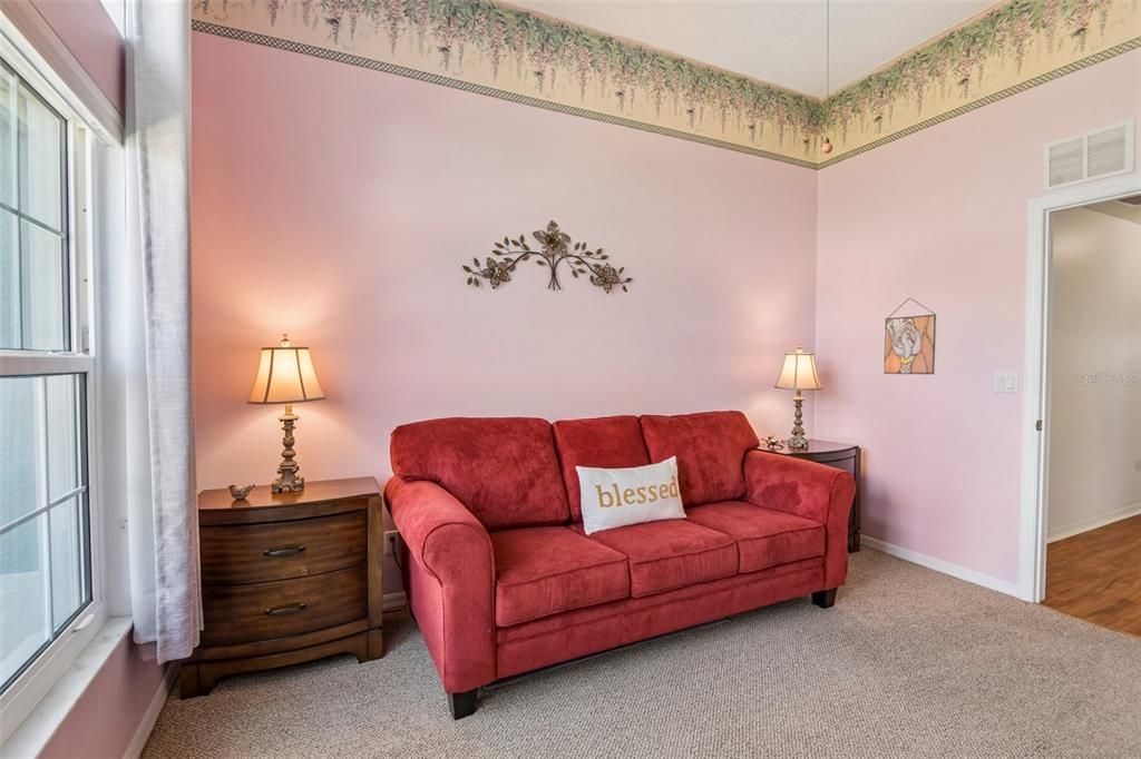 For Sale: $339,900 (2 beds, 2 baths, 1945 Square Feet)