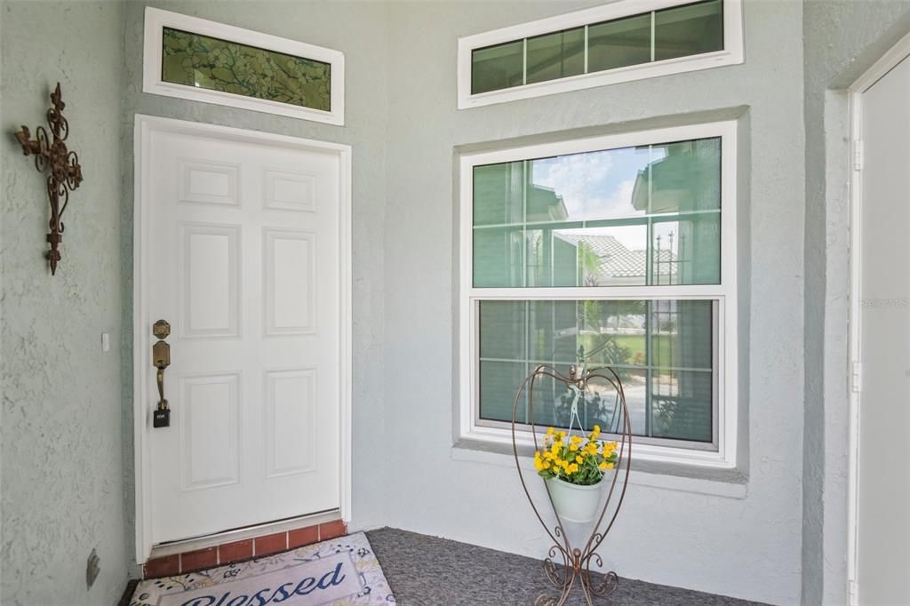 For Sale: $339,900 (2 beds, 2 baths, 1945 Square Feet)