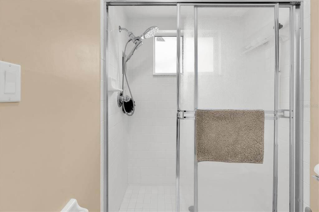 En Venta: $374,900 (3 camas, 2 baños, 1833 Pies cuadrados)