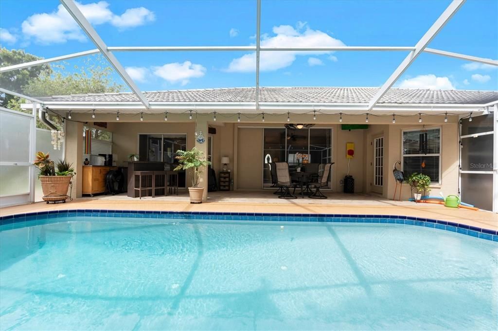 En Venta: $374,900 (3 camas, 2 baños, 1833 Pies cuadrados)