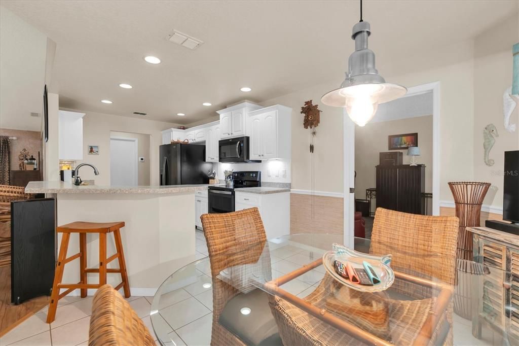 En Venta: $374,900 (3 camas, 2 baños, 1833 Pies cuadrados)
