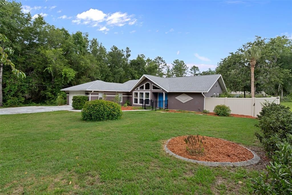 For Sale: $485,000 (3 beds, 2 baths, 1668 Square Feet)