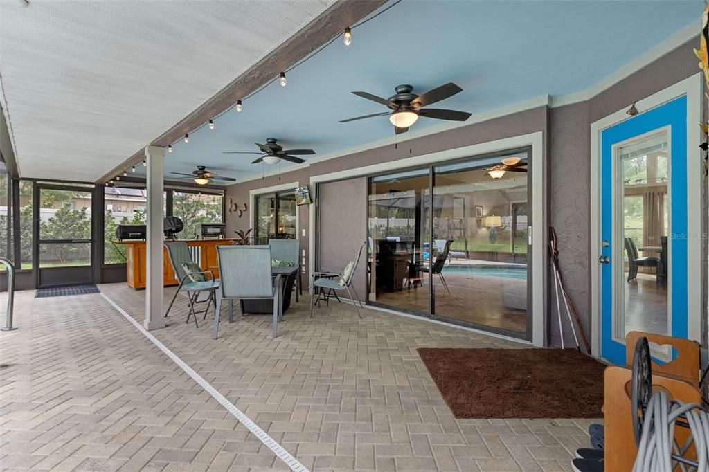 For Sale: $485,000 (3 beds, 2 baths, 1668 Square Feet)