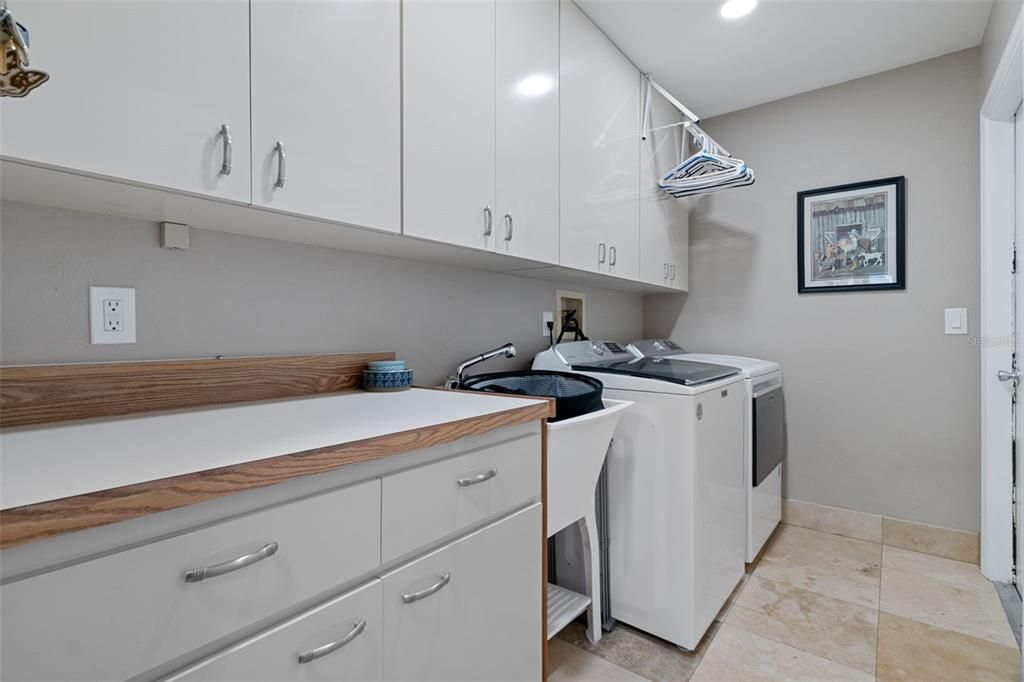 For Sale: $485,000 (3 beds, 2 baths, 1668 Square Feet)