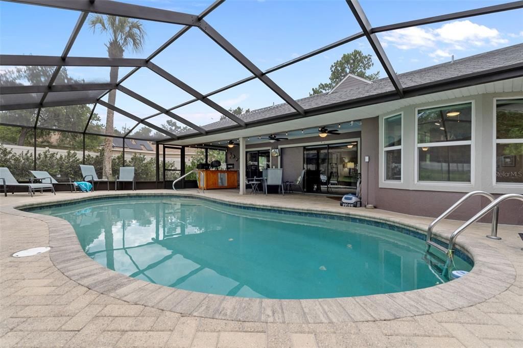 For Sale: $485,000 (3 beds, 2 baths, 1668 Square Feet)