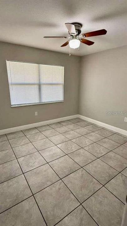 For Rent: $1,350 (2 beds, 1 baths, 870 Square Feet)