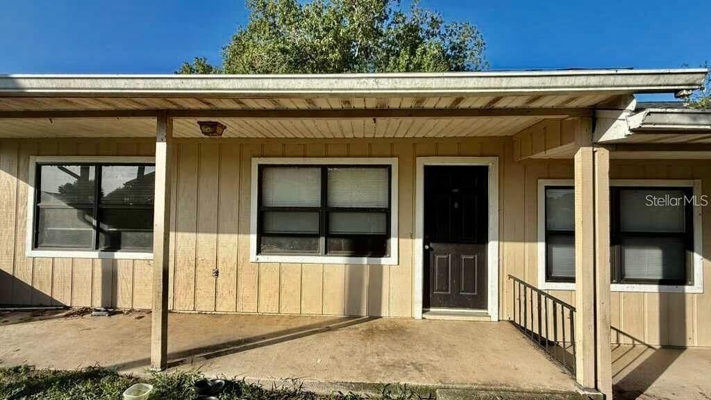 For Rent: $1,350 (2 beds, 1 baths, 870 Square Feet)