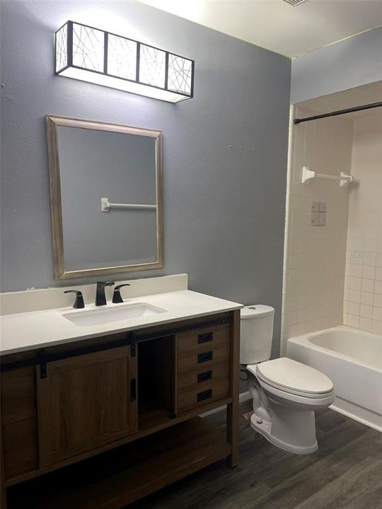 В аренду: $2,300 (3 спален, 2 ванн, 1385 Квадратных фут)