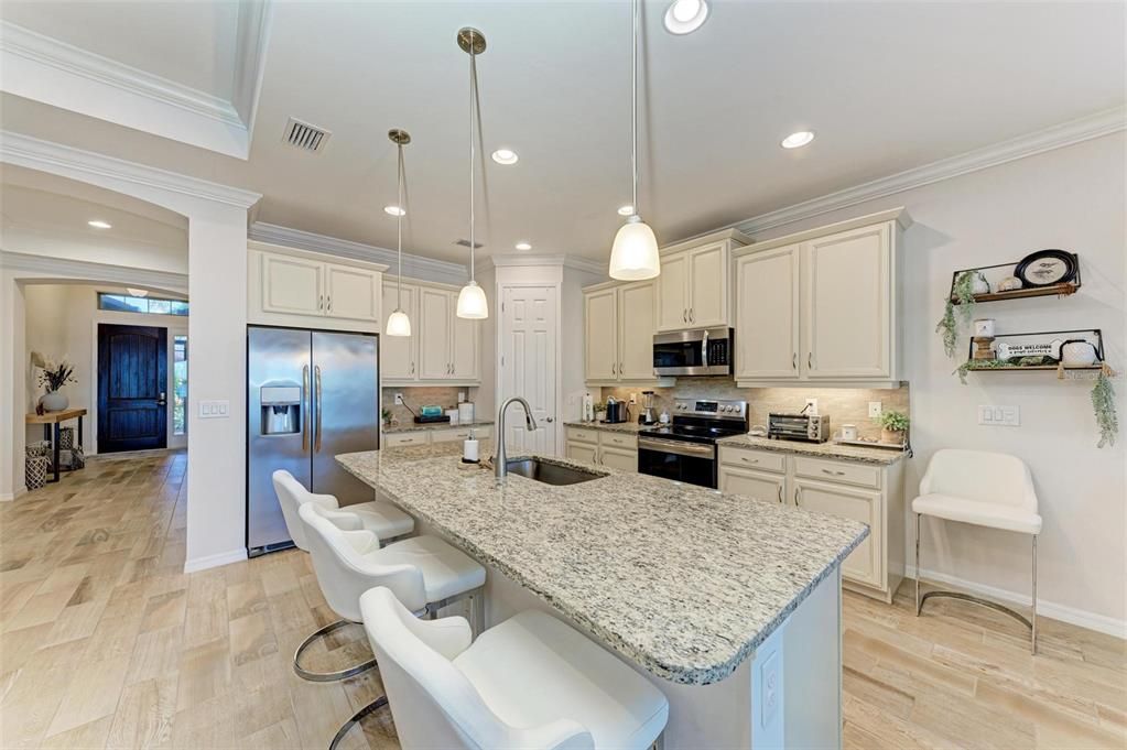 For Sale: $644,900 (3 beds, 2 baths, 1996 Square Feet)