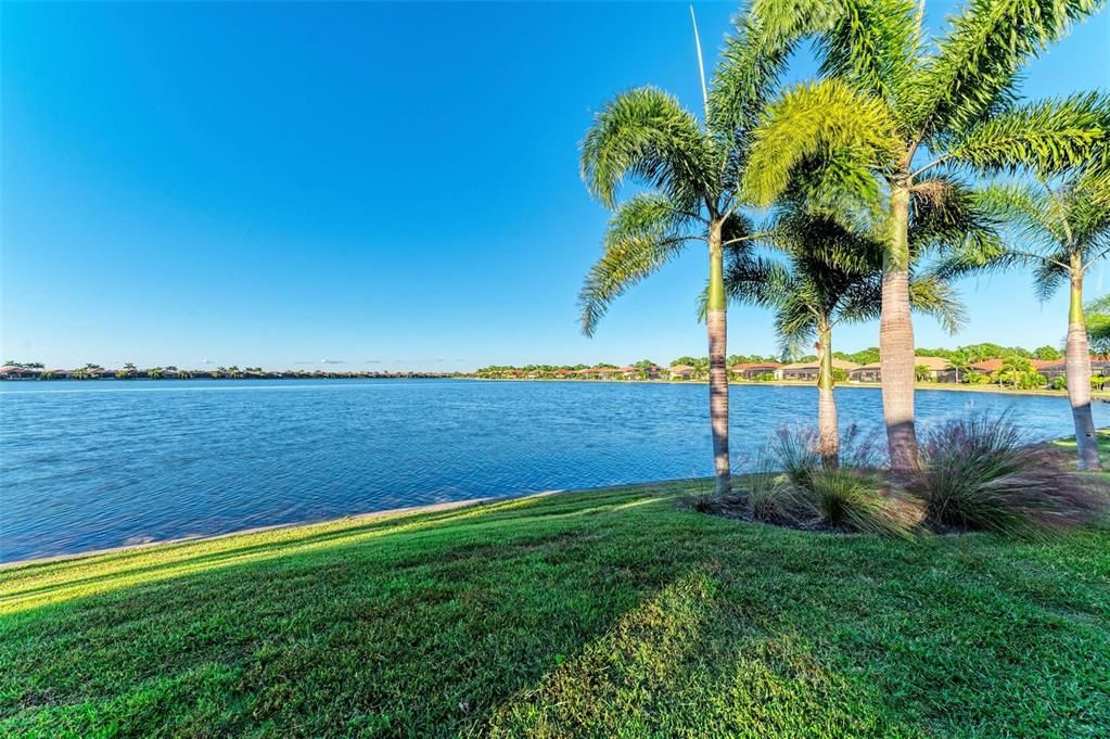 For Sale: $644,900 (3 beds, 2 baths, 1996 Square Feet)