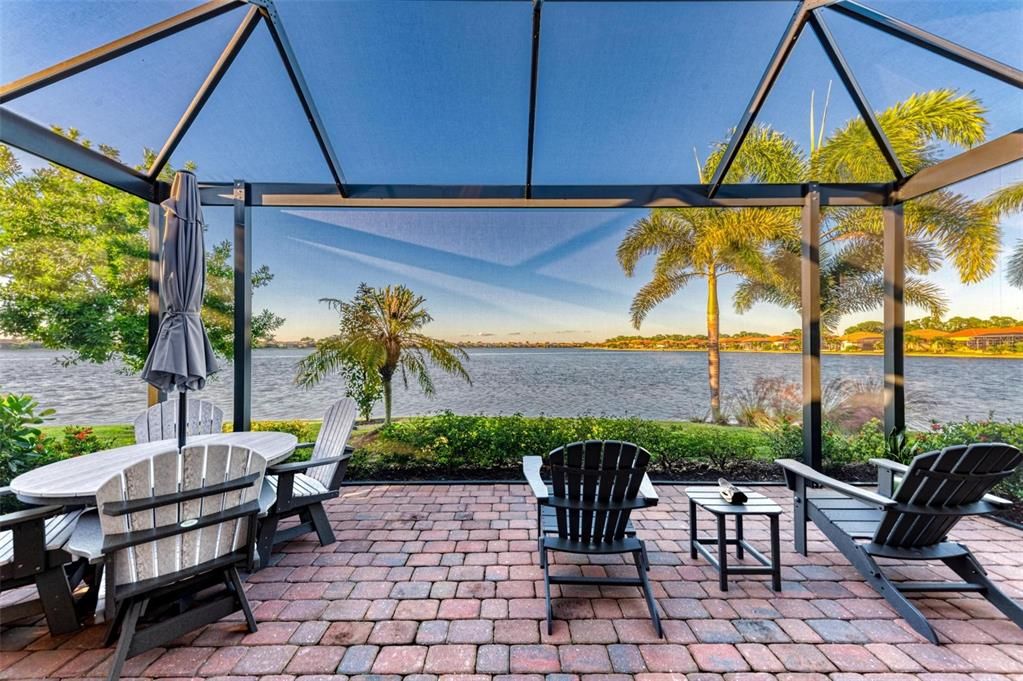 For Sale: $644,900 (3 beds, 2 baths, 1996 Square Feet)