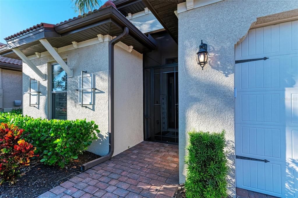 For Sale: $644,900 (3 beds, 2 baths, 1996 Square Feet)