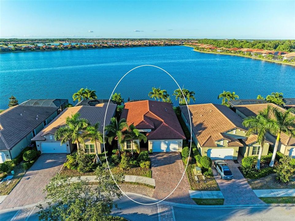 For Sale: $644,900 (3 beds, 2 baths, 1996 Square Feet)