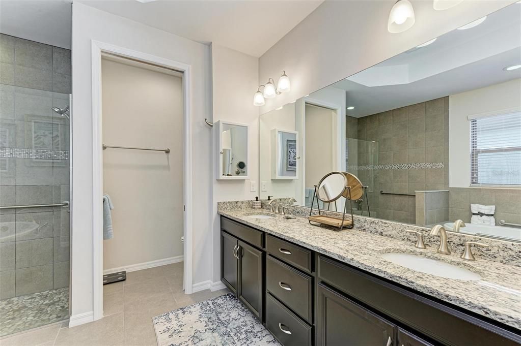 For Sale: $644,900 (3 beds, 2 baths, 1996 Square Feet)