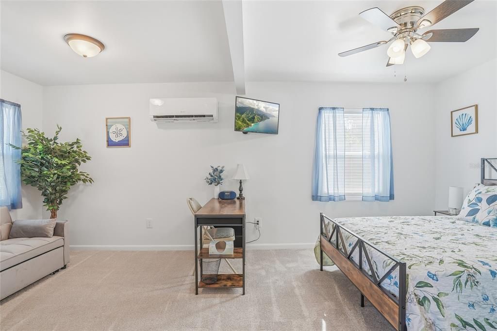 En Venta: $719,000 (4 camas, 0 baños, 2631 Pies cuadrados)