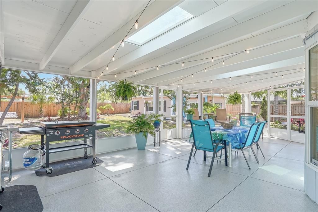 En Venta: $719,000 (4 camas, 0 baños, 2631 Pies cuadrados)