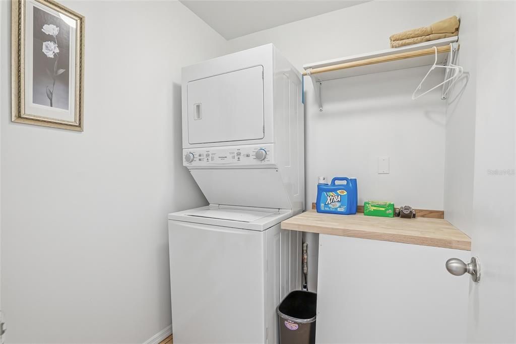 En Venta: $719,000 (4 camas, 0 baños, 2631 Pies cuadrados)