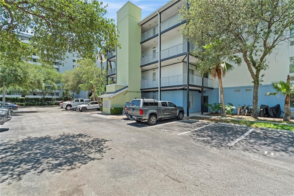 For Rent: $3,900 (2 beds, 2 baths, 1521 Square Feet)