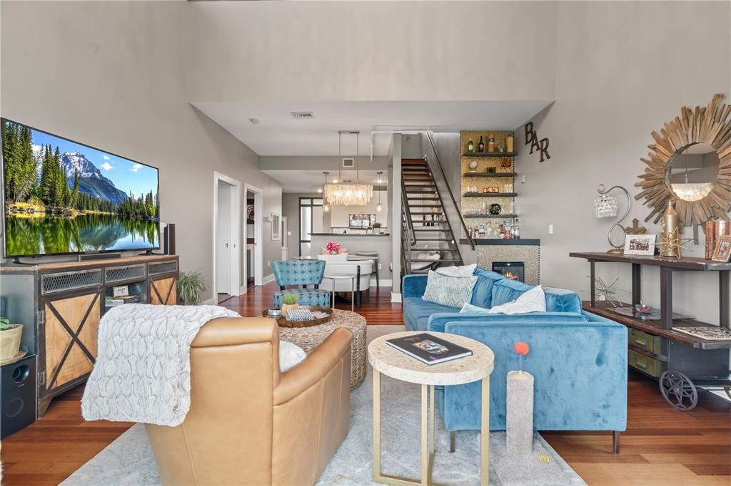 For Rent: $3,900 (2 beds, 2 baths, 1521 Square Feet)