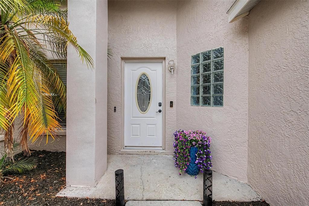 For Sale: $370,000 (3 beds, 2 baths, 1548 Square Feet)