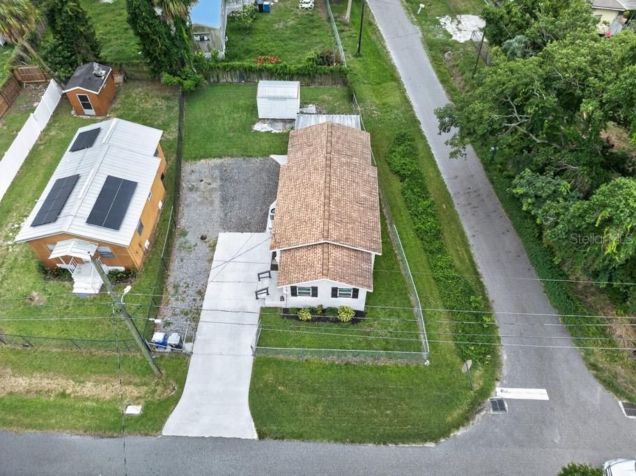 На продажу: $225,000 (2 спален, 1 ванн, 824 Квадратных фут)