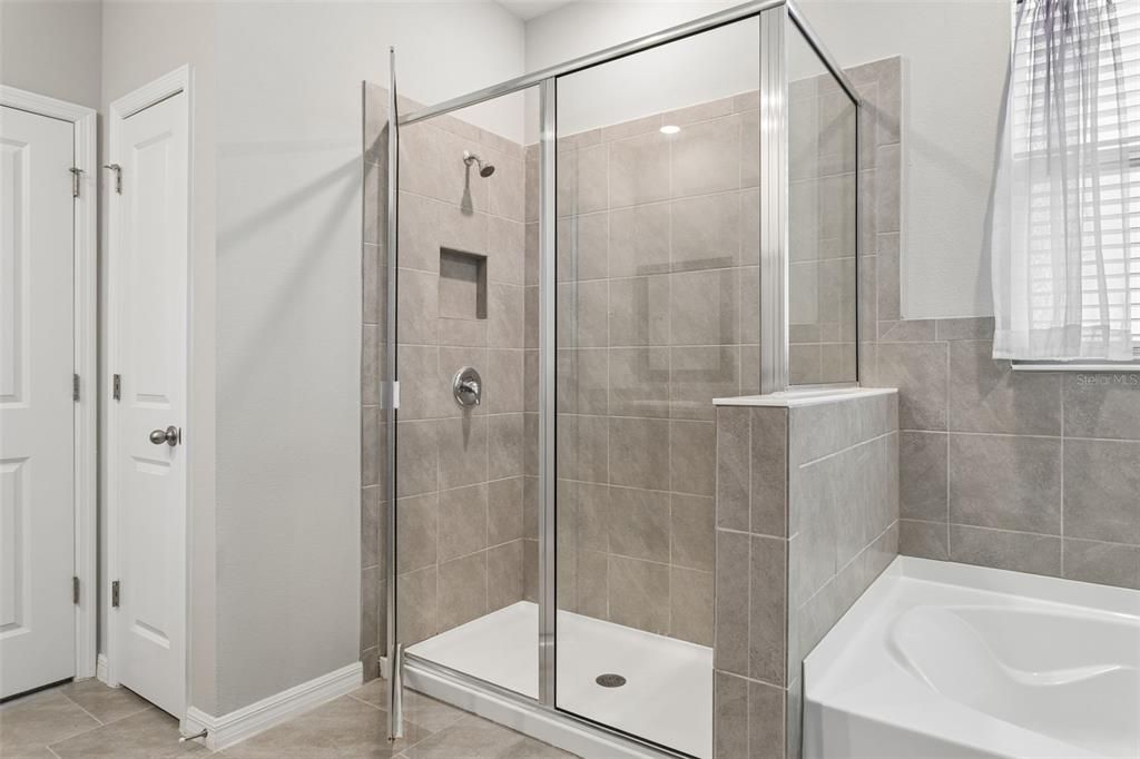 For Sale: $444,900 (4 beds, 2 baths, 2037 Square Feet)