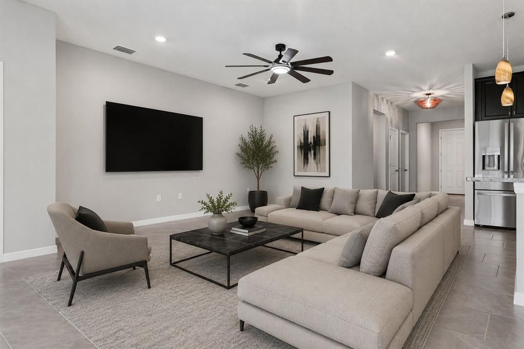 For Sale: $444,900 (4 beds, 2 baths, 2037 Square Feet)