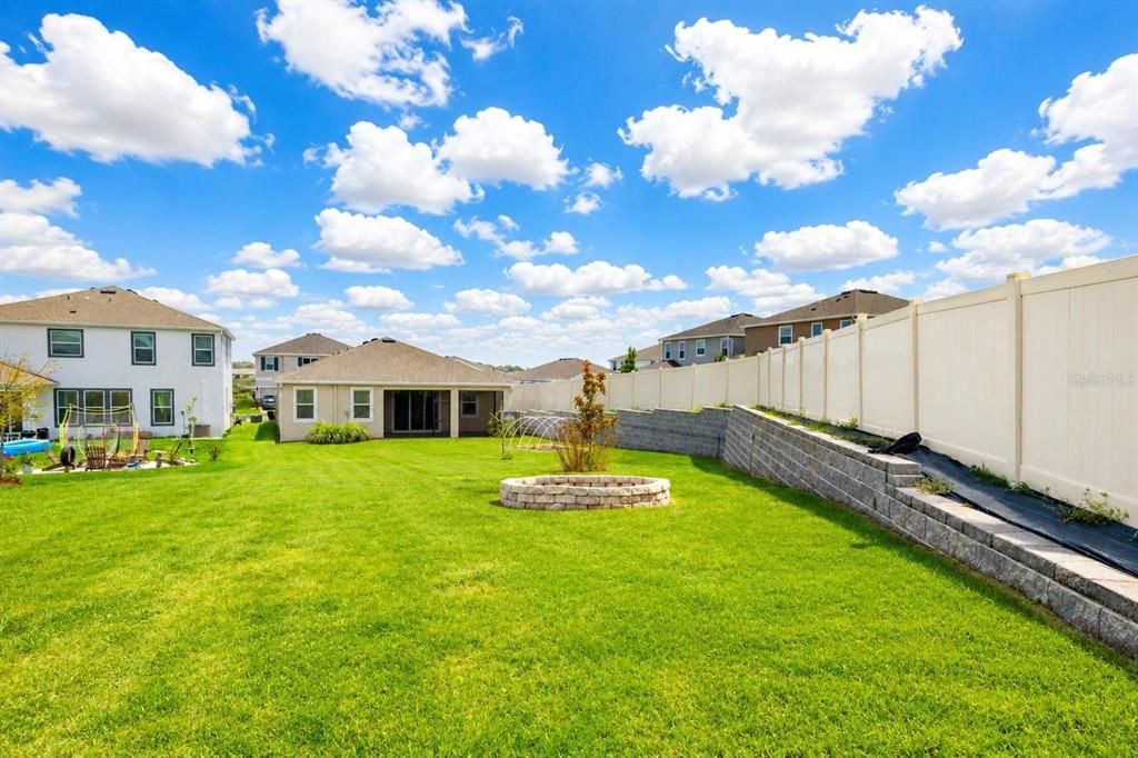 For Sale: $444,900 (4 beds, 2 baths, 2037 Square Feet)