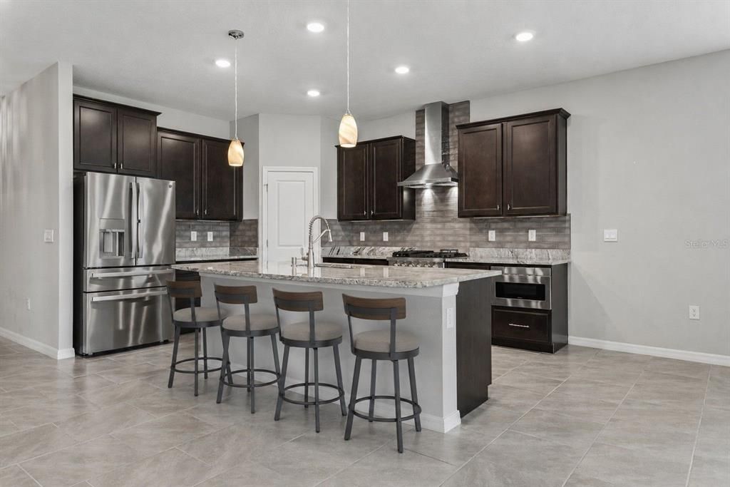 For Sale: $444,900 (4 beds, 2 baths, 2037 Square Feet)