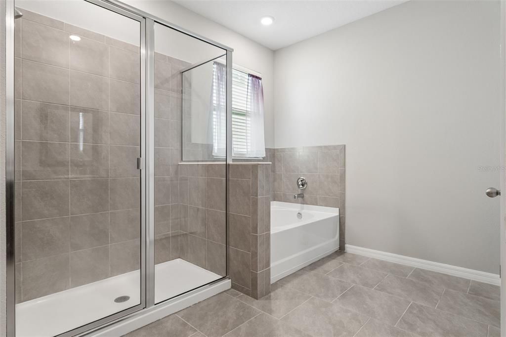 For Sale: $444,900 (4 beds, 2 baths, 2037 Square Feet)