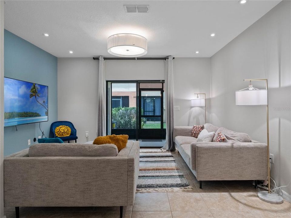 En Venta: $249,999 (2 camas, 2 baños, 1144 Pies cuadrados)