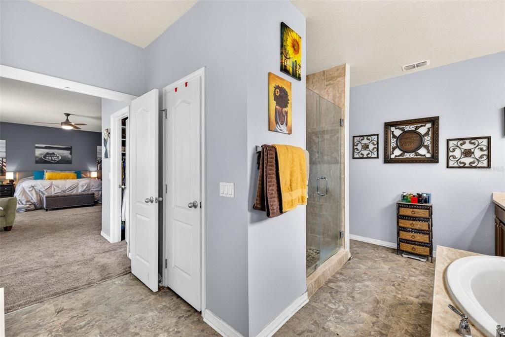 For Sale: $435,000 (4 beds, 3 baths, 3152 Square Feet)