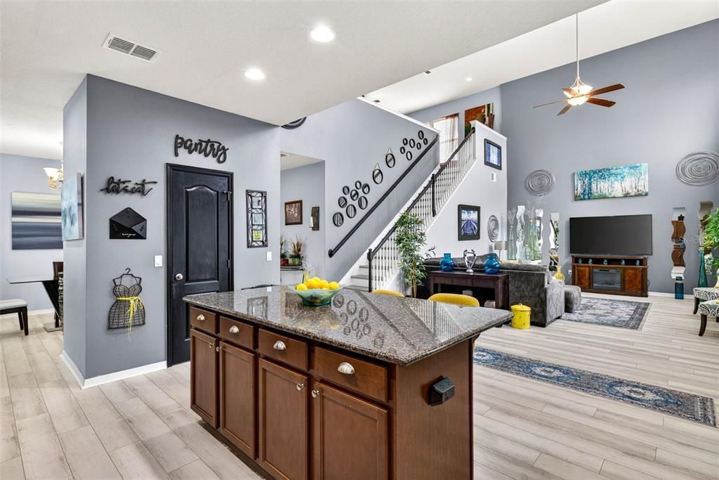 For Sale: $435,000 (4 beds, 3 baths, 3152 Square Feet)