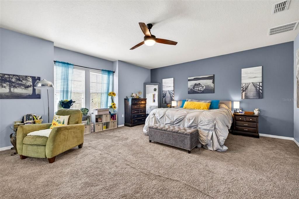 For Sale: $435,000 (4 beds, 3 baths, 3152 Square Feet)