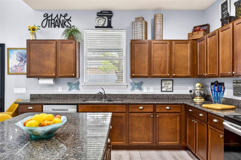 For Sale: $435,000 (4 beds, 3 baths, 3152 Square Feet)