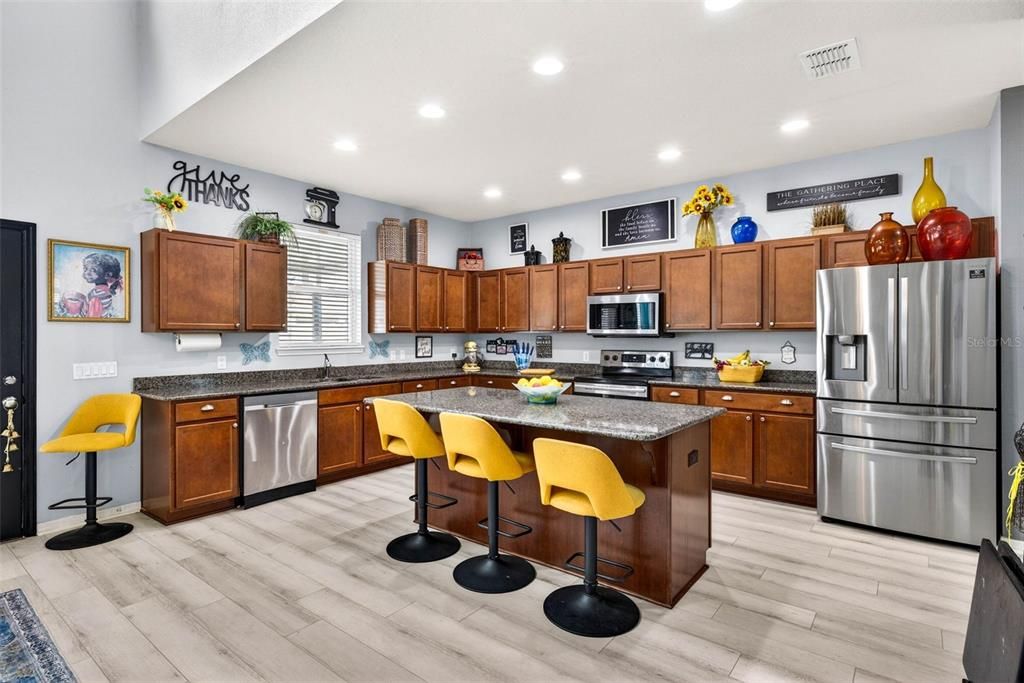 For Sale: $435,000 (4 beds, 3 baths, 3152 Square Feet)
