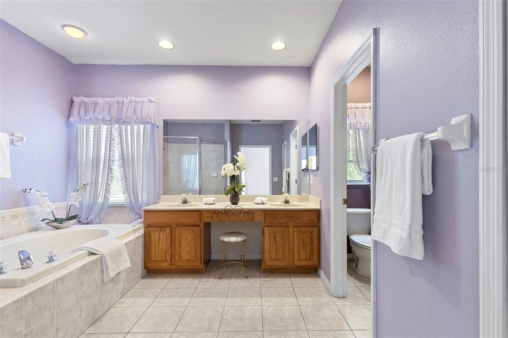 For Sale: $630,000 (5 beds, 3 baths, 3221 Square Feet)