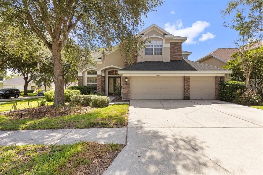 For Sale: $630,000 (5 beds, 3 baths, 3221 Square Feet)
