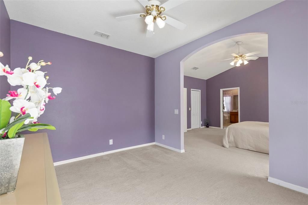 For Sale: $630,000 (5 beds, 3 baths, 3221 Square Feet)