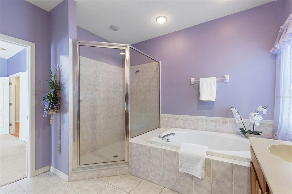 For Sale: $630,000 (5 beds, 3 baths, 3221 Square Feet)