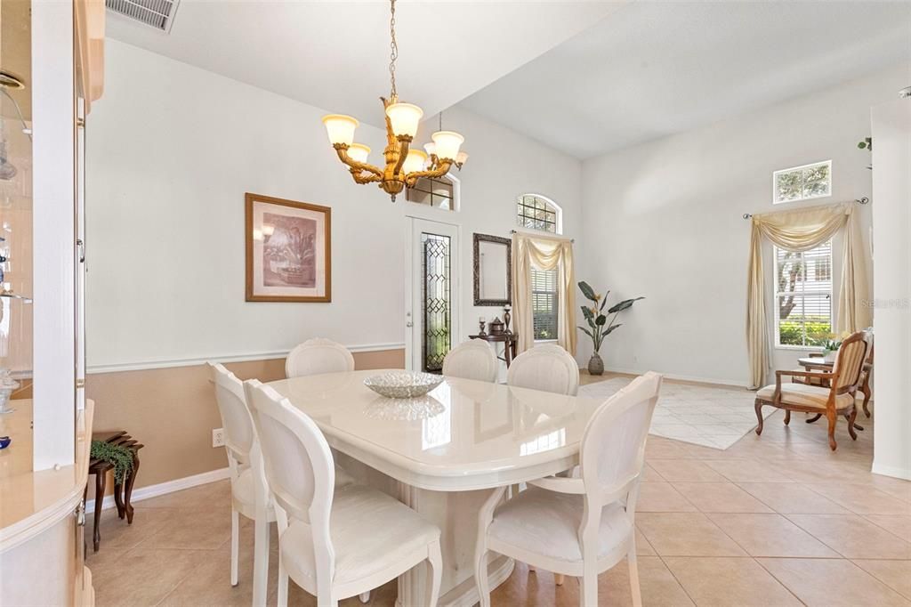 For Sale: $630,000 (5 beds, 3 baths, 3221 Square Feet)